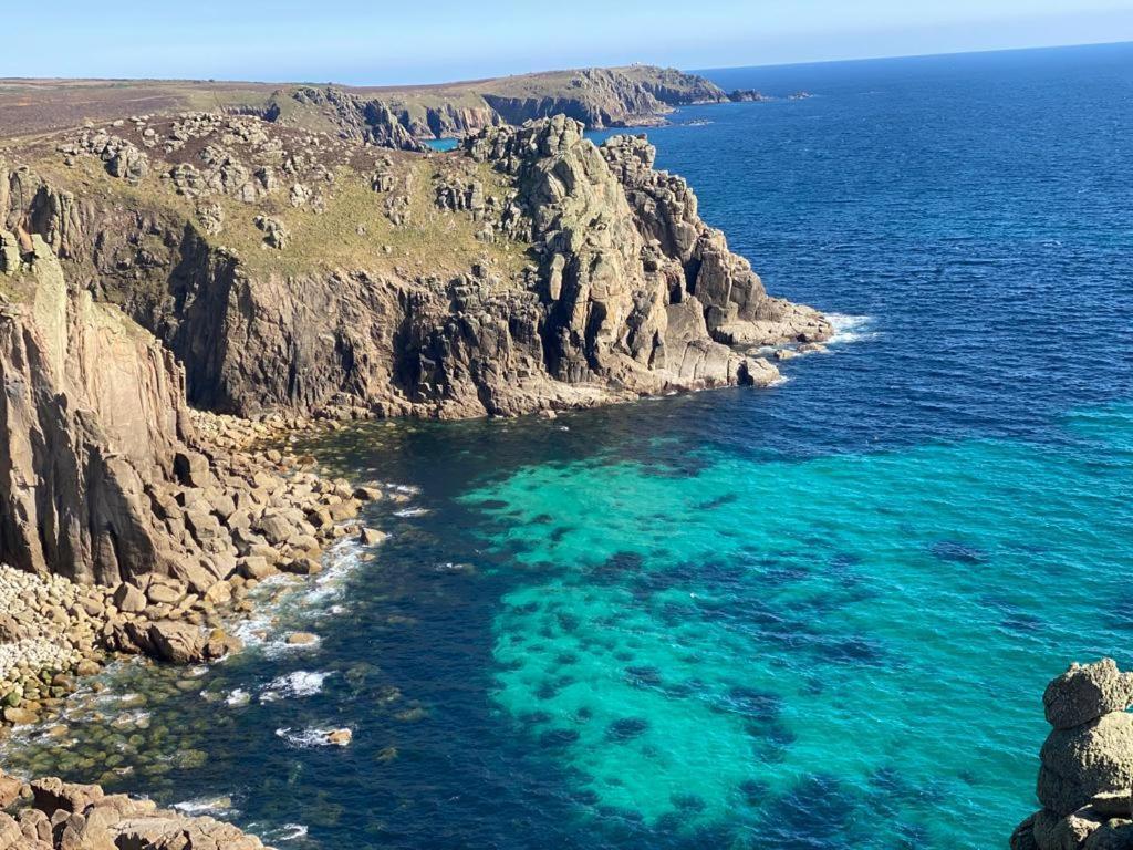 2 Bedroom Cottage Sleeps 4, With Pool Use, Sennen Kültér fotó
