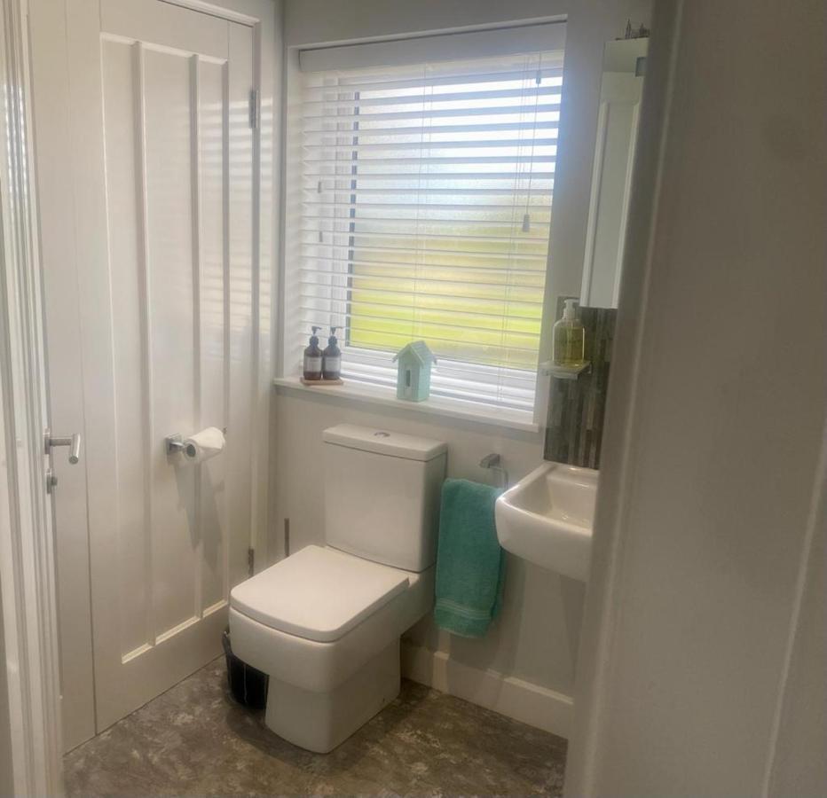 2 Bedroom Cottage Sleeps 4, With Pool Use, Sennen Kültér fotó